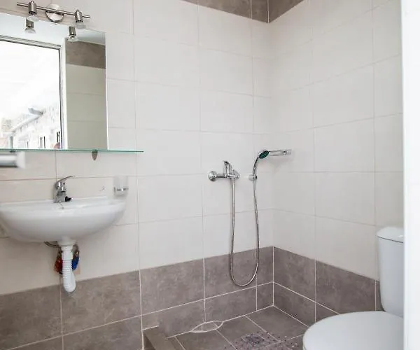 بيت للعطل Cave *