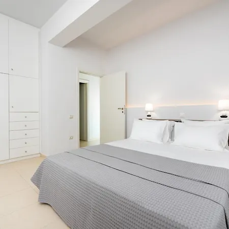 Feriehus Cave Monolithos